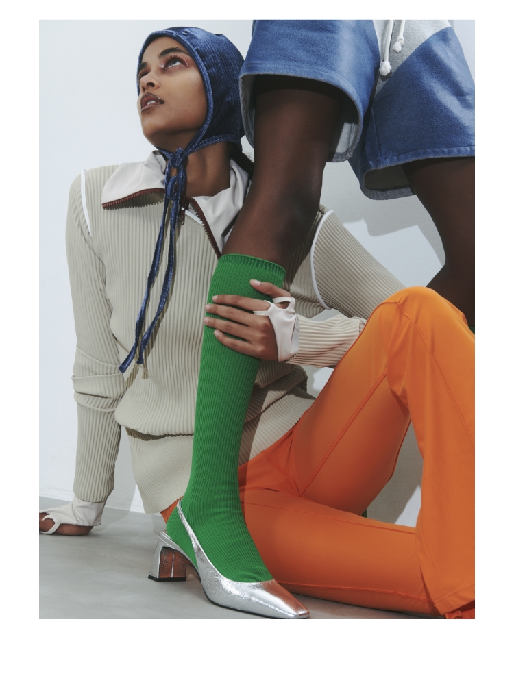 【新品未使用】kotohayokozawa 完売商品 kotohayokozawa(コトハヨコザワ)のGRAPHIC TOP GREENの通販｜PALETTE